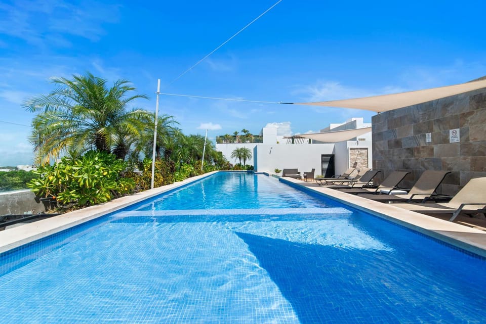 Day, Pool view, Swimming pool, sunbed