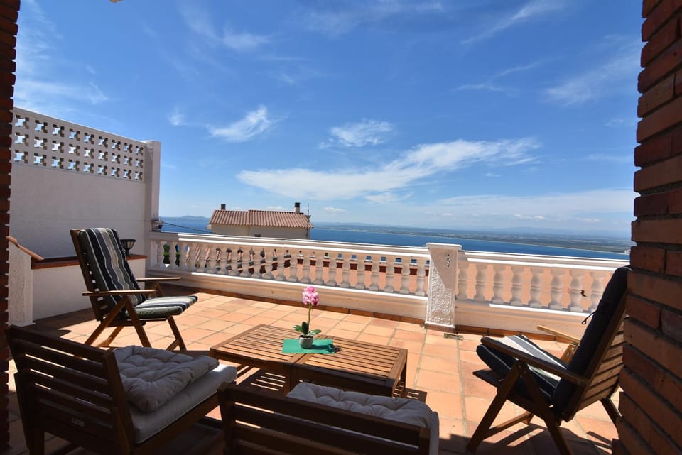 View (from property/room), Balcony/Terrace