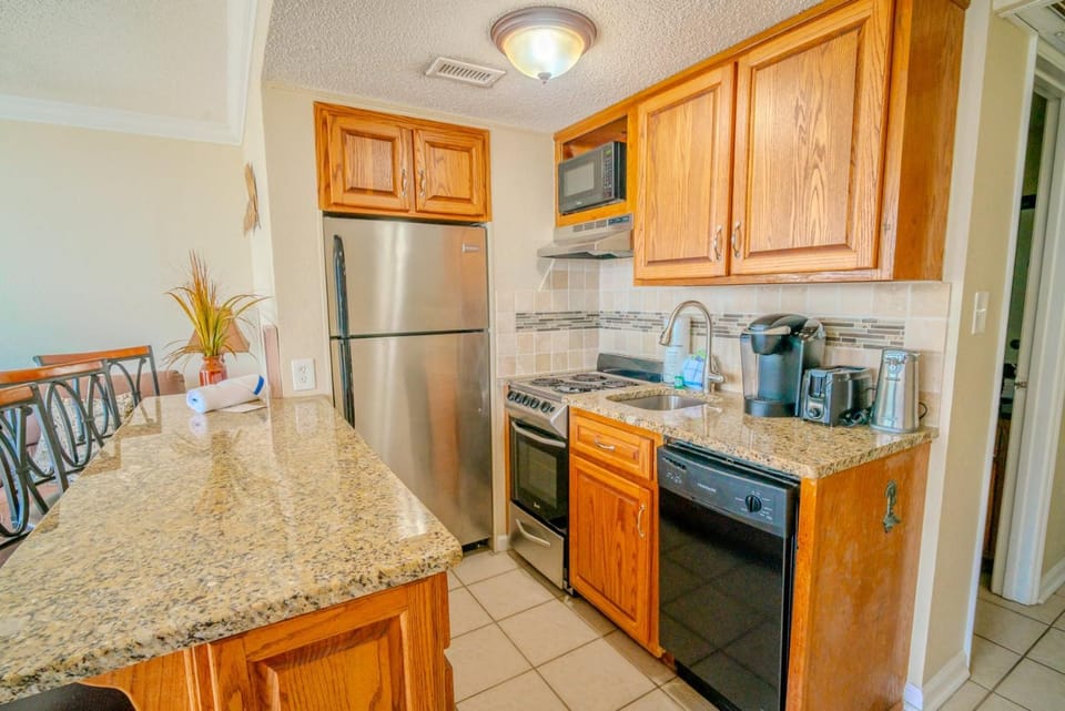 Cozy 1 Bedroom Oceanview Condo! City and Ocean Views! House in Myrtle Beach