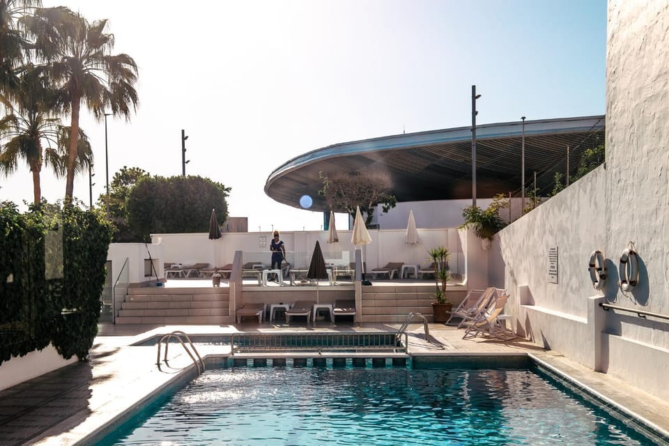 Balcony/Terrace, Swimming pool, Swimming pool