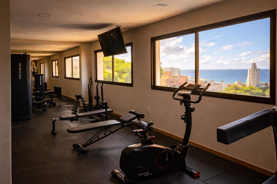 Natural landscape, Fitness centre/facilities, City view, Sea view