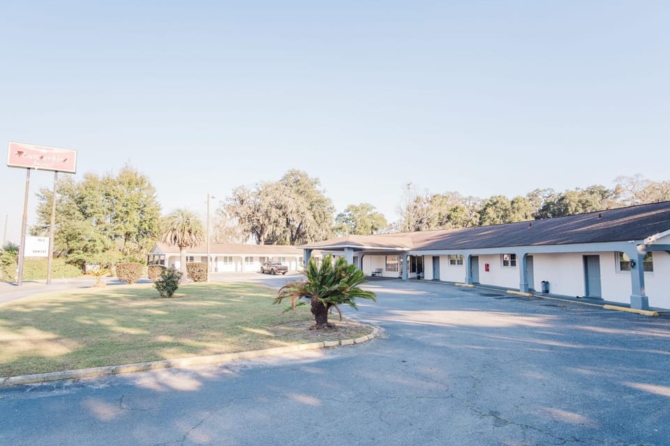 Thunderbird Motel Hotel in Savannah