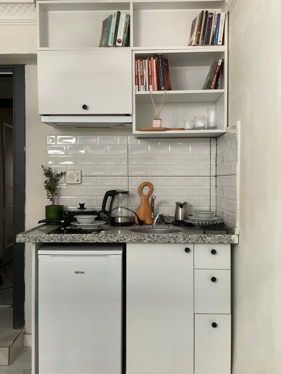 Kitchen or kitchenette