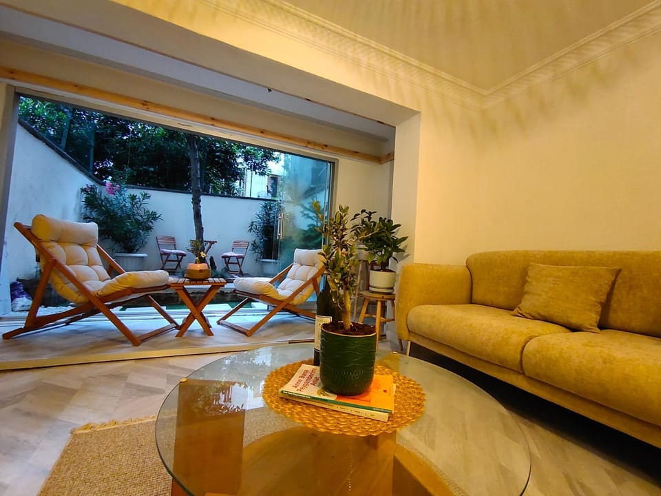 baesment 2BR apt with 2toilet and 2bath 8min to metro #1 Apartment in Istanbul