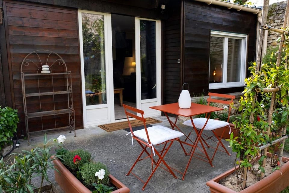 Studio indépendant avec terrasse Apartment in Île-de-France