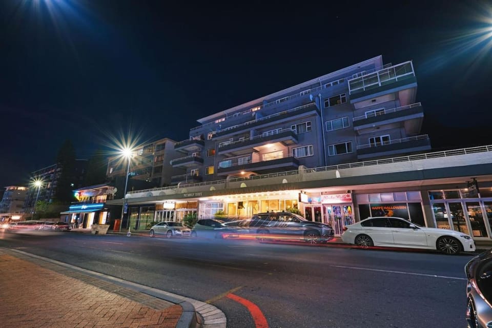 Property building, Location