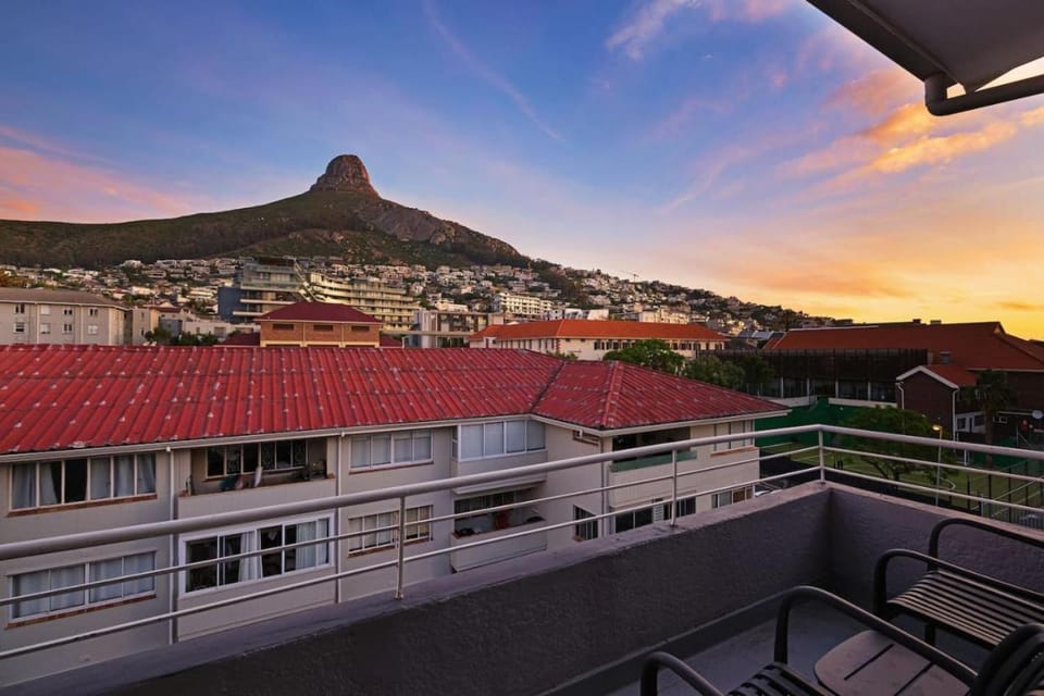 Natural landscape, Balcony/Terrace, City view