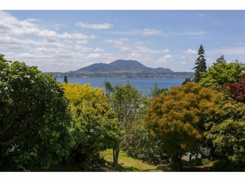 Natural landscape, Lake view, Mountain view