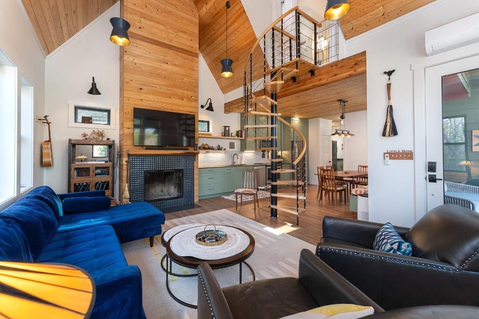 Little Bow Cottage House in Black Mountain