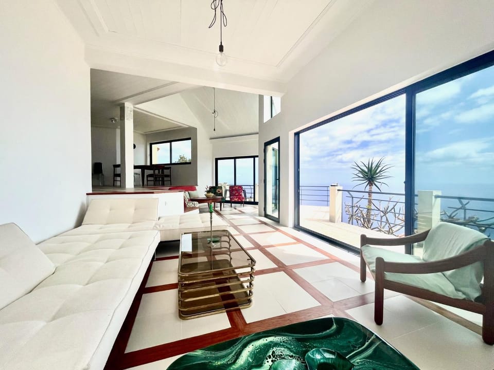 Living room, Sea view