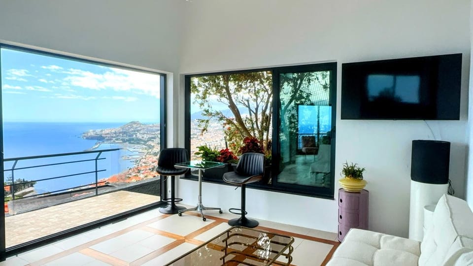 Balcony/Terrace, Living room, Sea view, internet