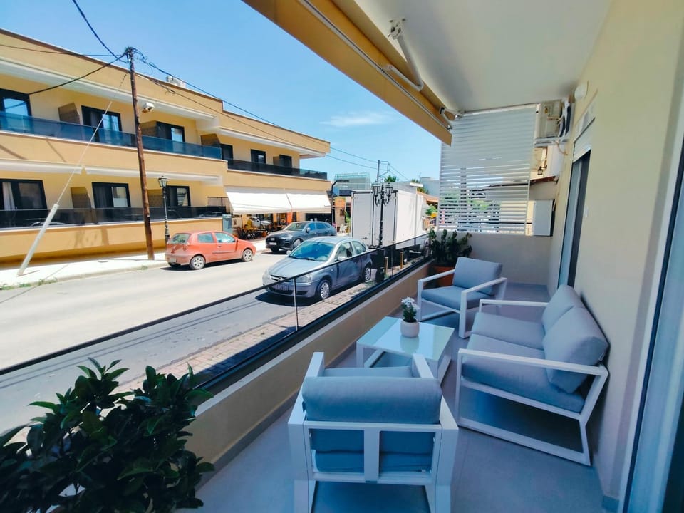 View (from property/room), Balcony/Terrace, Seating area