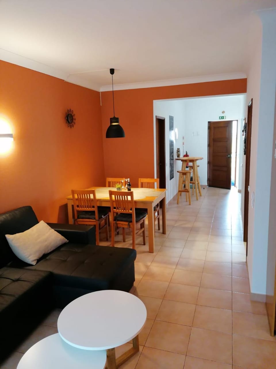 Living room, Photo of the whole room