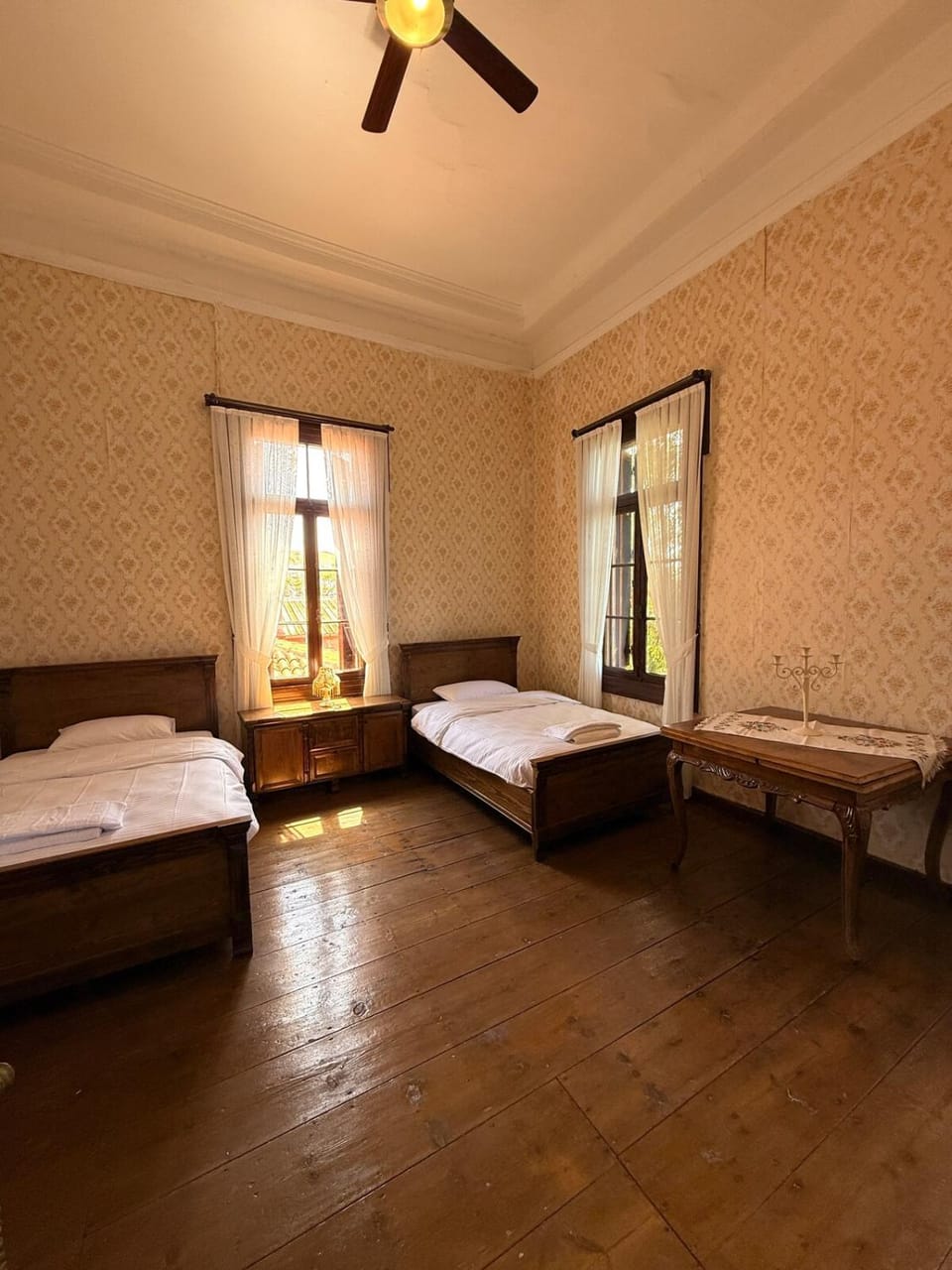 Bed, Photo of the whole room