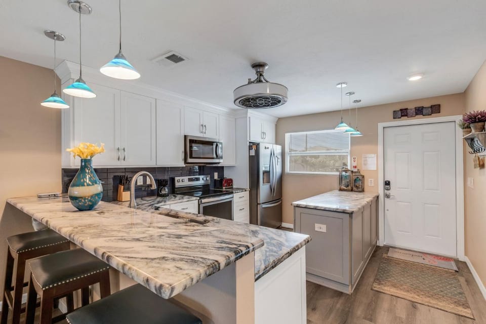 Sunshine Siesta - Hosted By SkyRun Anna Maria House in Holmes Beach