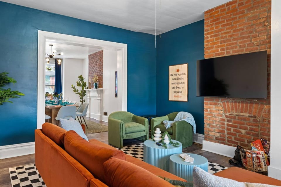 Living room, Seating area, Dining area