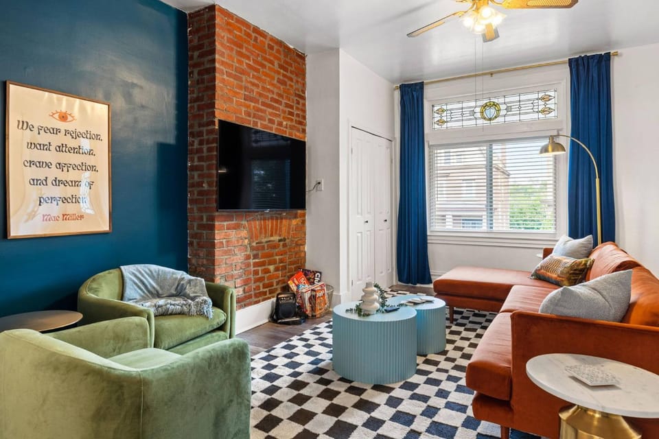 TV and multimedia, Living room, Seating area