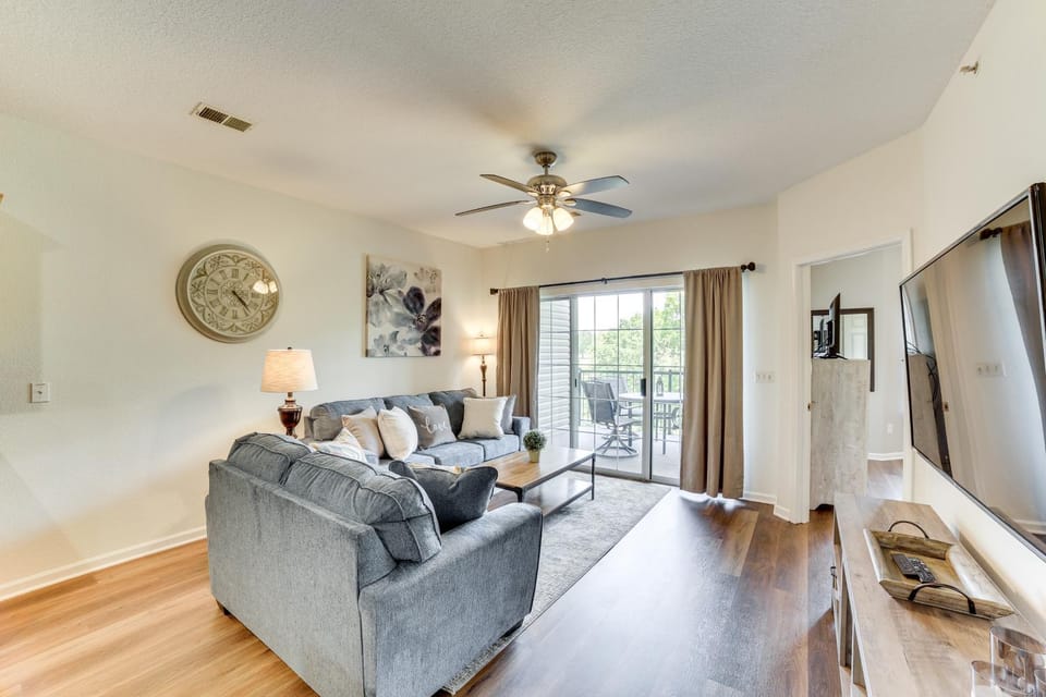 Game & Movie Rooms! Unit 4 Mi to Branson Landing House in Ozark Mountains