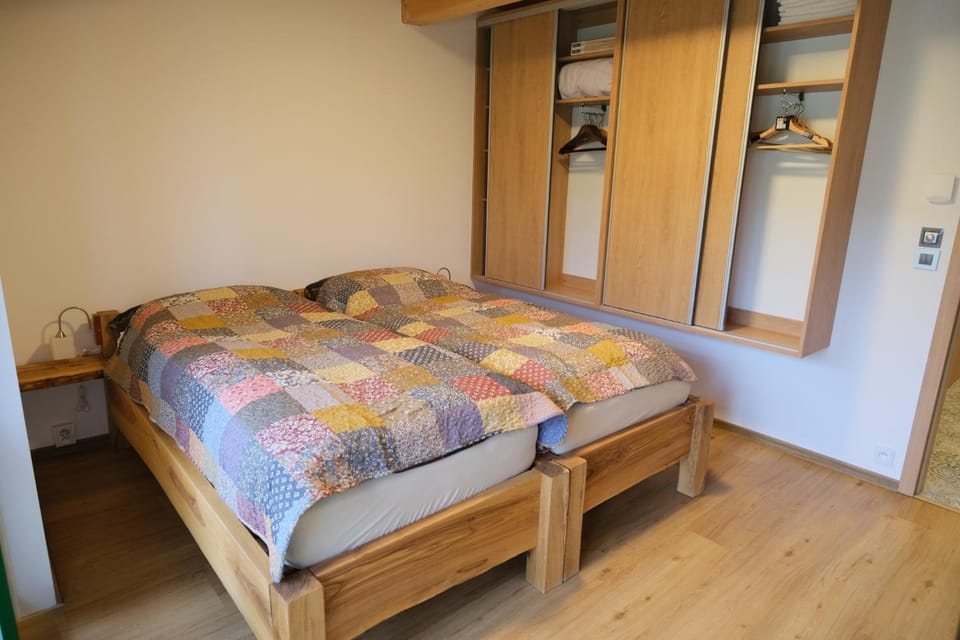 Bed, Bedroom, wardrobe