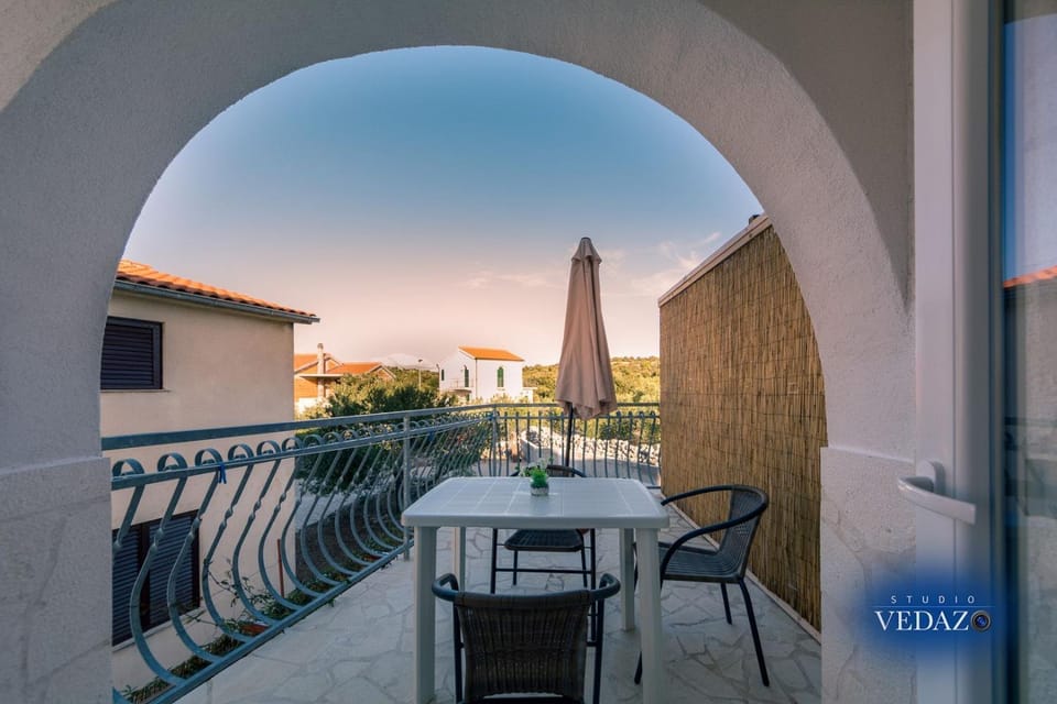 View (from property/room), Balcony/Terrace