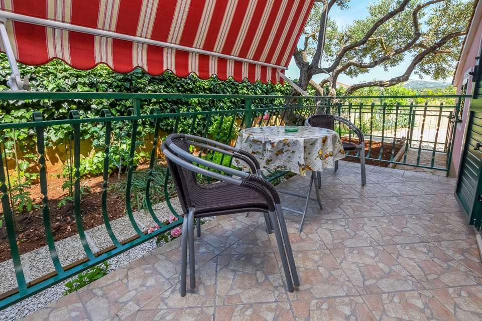 Patio, Garden, View (from property/room), Balcony/Terrace, Garden view