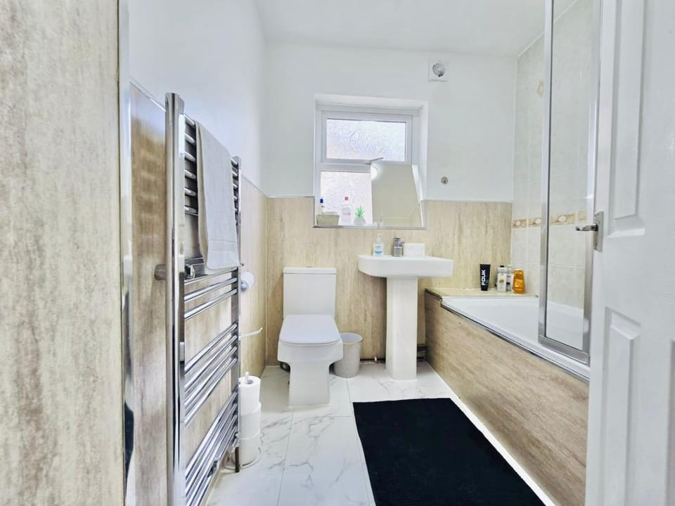 Shower, Toilet, Bathroom