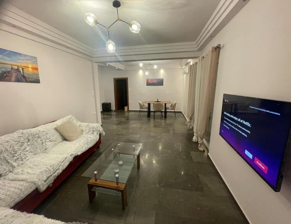 Iris Central Home Apartment in Messenia