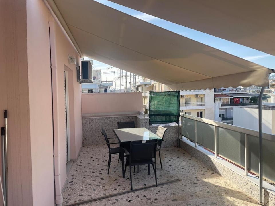 Iris Central Home Apartment in Messenia