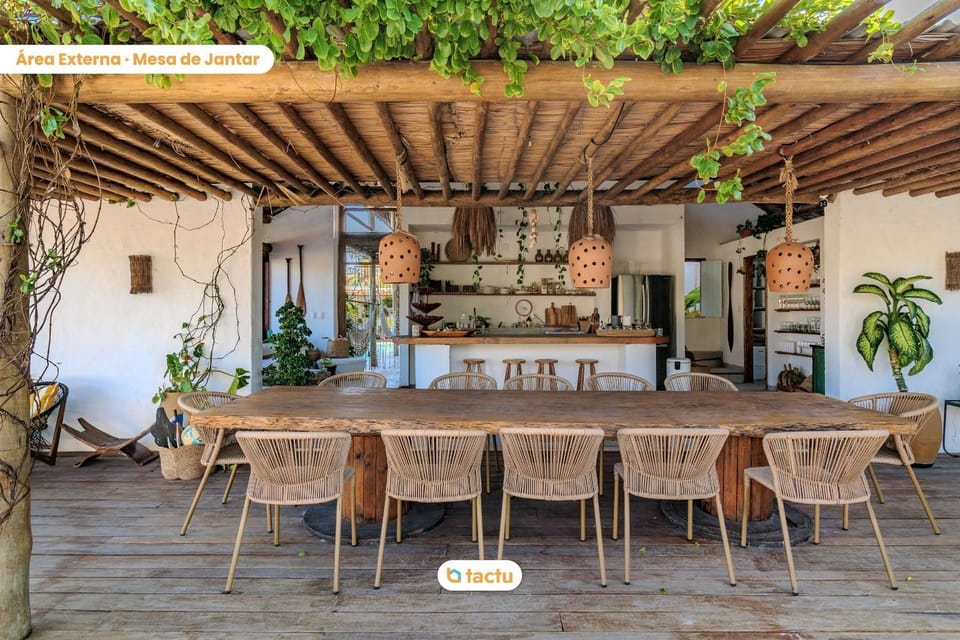 Food and drinks, Dining area, Meals, Dinner