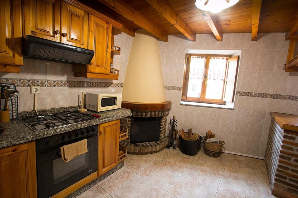 Casa de Aldea La Jaya I House in Asturias