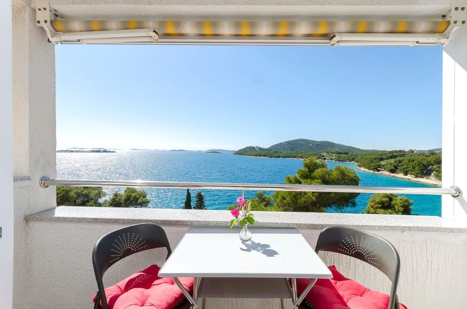 View (from property/room), Balcony/Terrace