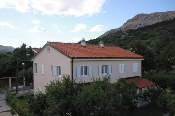 Mediterranean Oasis Apartments Apartment in Lika-Senj County