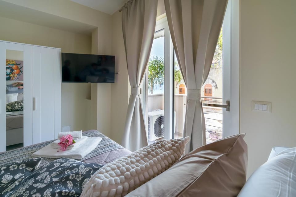 Loft Piazza Durante Apartment in Letojanni