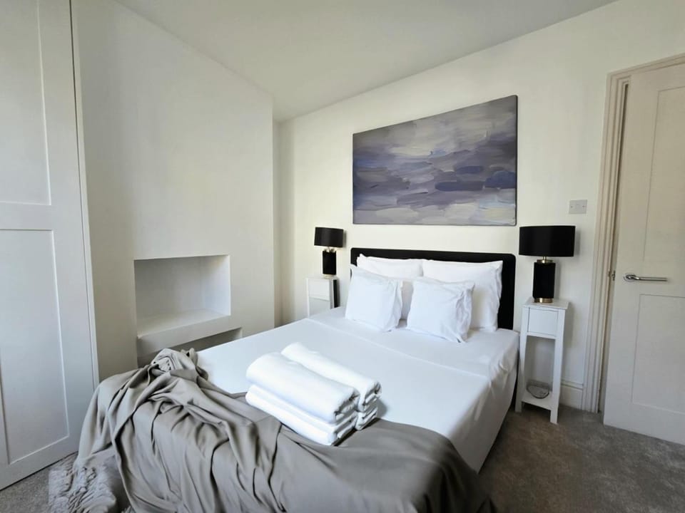 Bed, Bedroom, wardrobe