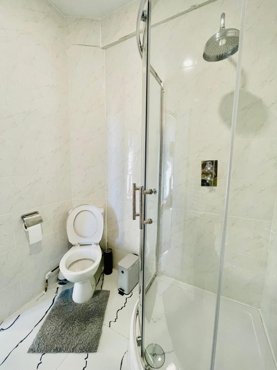 Shower, Toilet, Bathroom