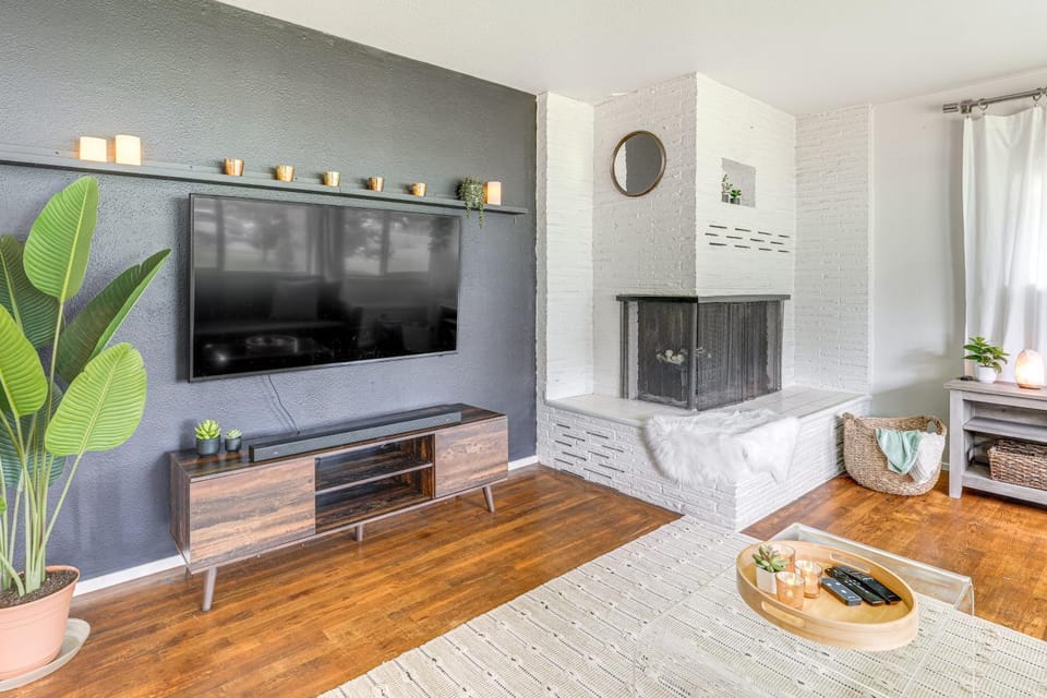 1 Mi to UO Campus - Family Home with Pool Table! House in Eugene