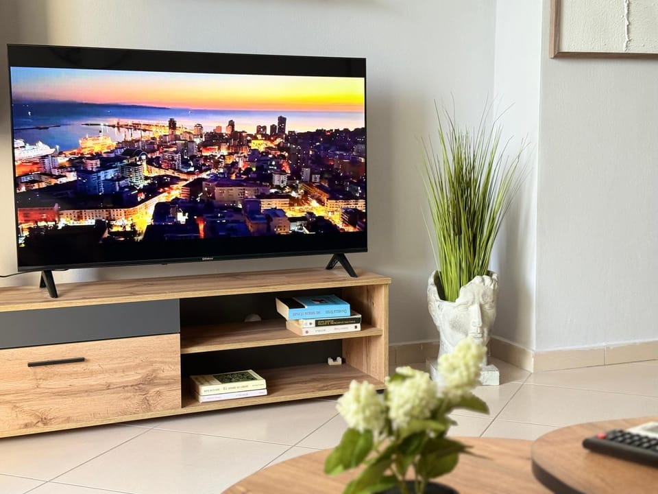 Communal lounge/ TV room, TV and multimedia, Evening entertainment