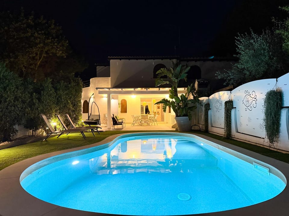 Villa Stella di Mare, 300 mt from the beach - Micasasucasa Villa in Quartu Sant'Elena