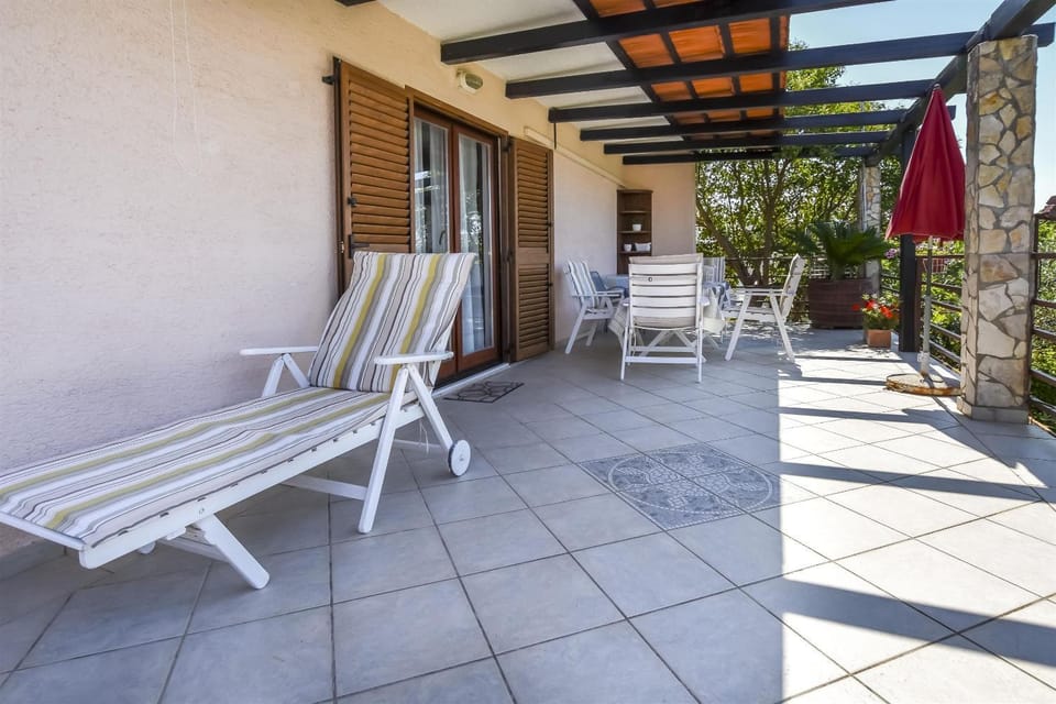 Patio, View (from property/room), Balcony/Terrace, sunbed