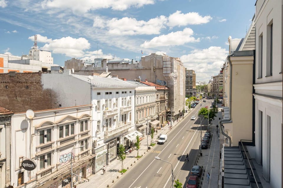 Property building, Day, City view, Street view, Location, Parking