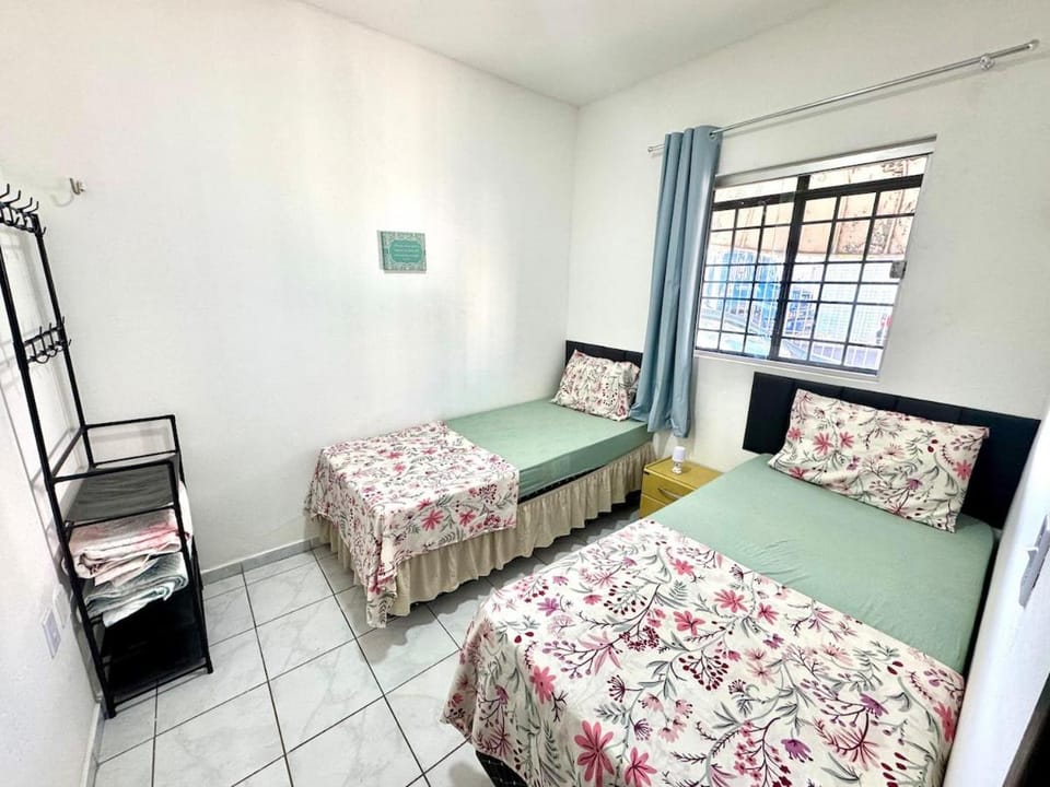 APT-2S Grande para 4 pessoas com Ar-condicionado e Garagem a 1 min da rodoviária de Petrolina Apartment in Petrolina