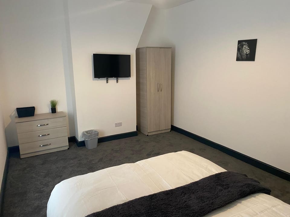 Houghton Guest House 2 Bed and Breakfast in Stoke-on-Trent