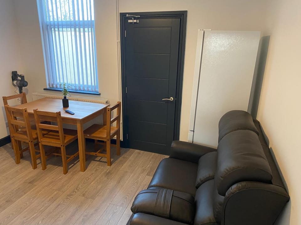 Houghton Guest House 2 Bed and Breakfast in Stoke-on-Trent