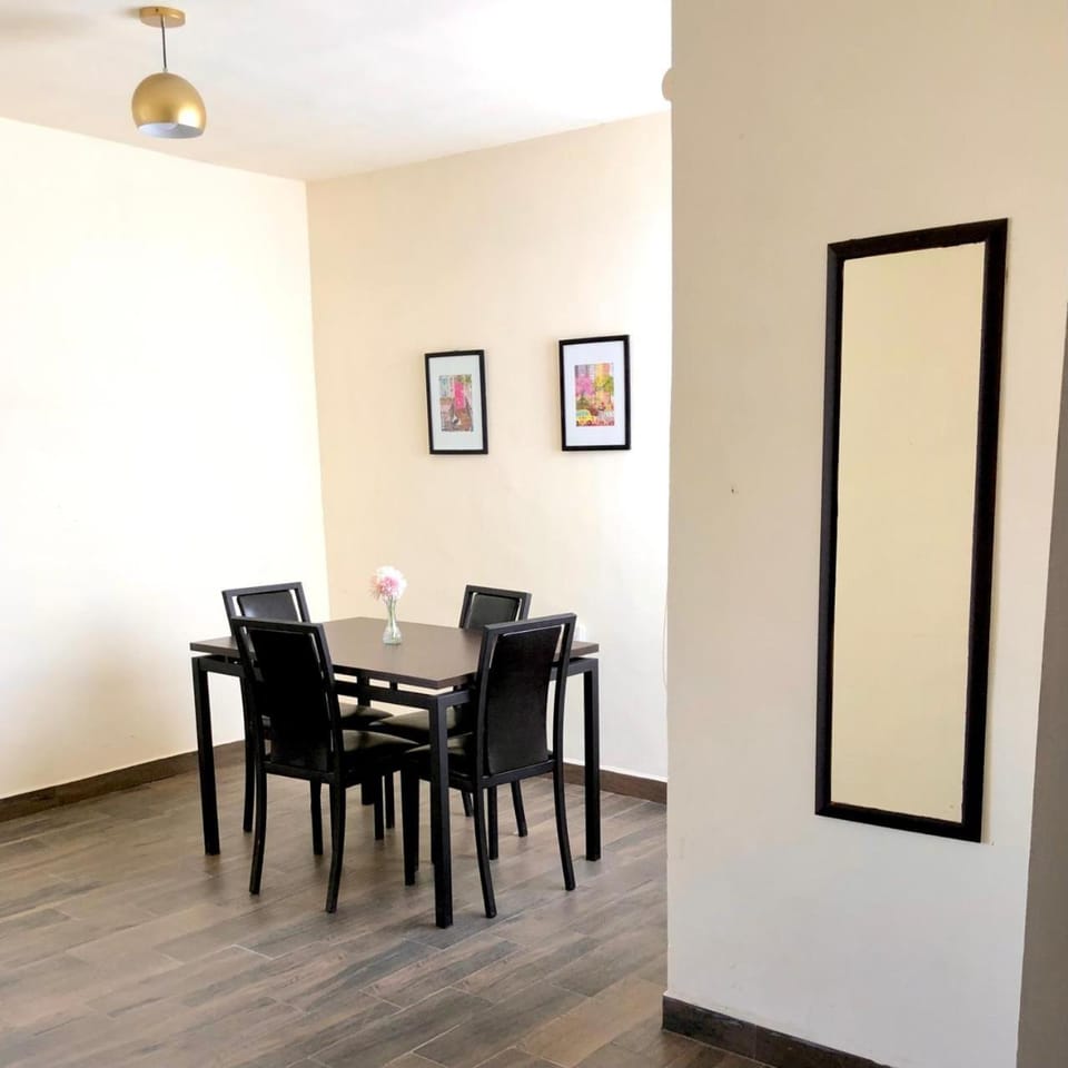 Bird's eye view, Dining area