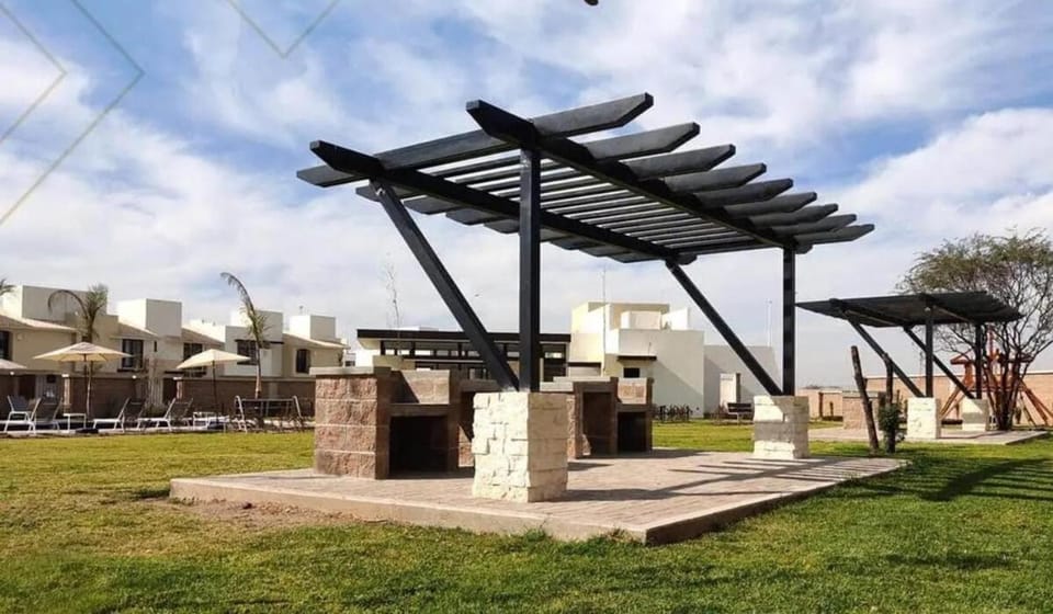 Casa Moderna en privada House in Leon
