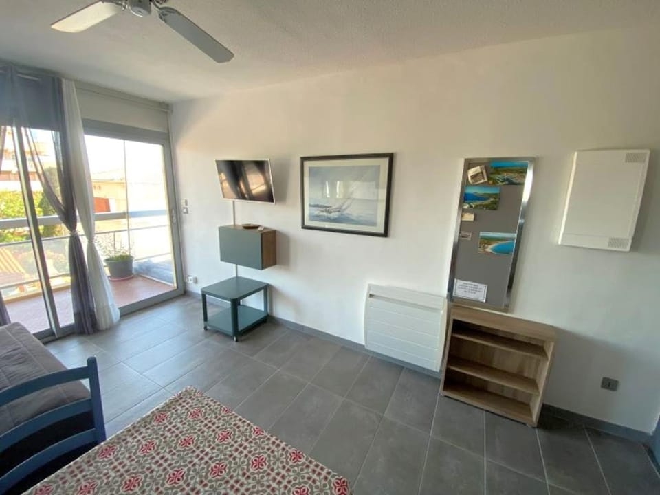Appartement sur la plage pour 4 personnes avec parking - FR-1-837-5 Apartment in Argeles-sur-Mer
