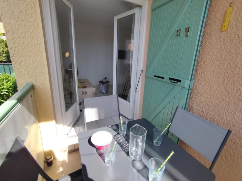 T2 Saint-Pierre-La-Mer - Parking - 3/4 pers - FR-1-795-63 Apartment in Fleury