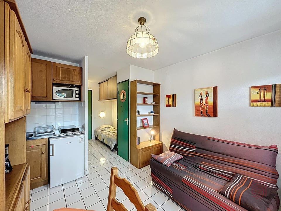 Studio lumineux avec balcon, animaux admis - FR-1-451-218 Apartment in Occitanie
