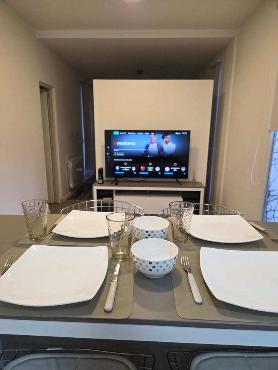 TV and multimedia, Dining area