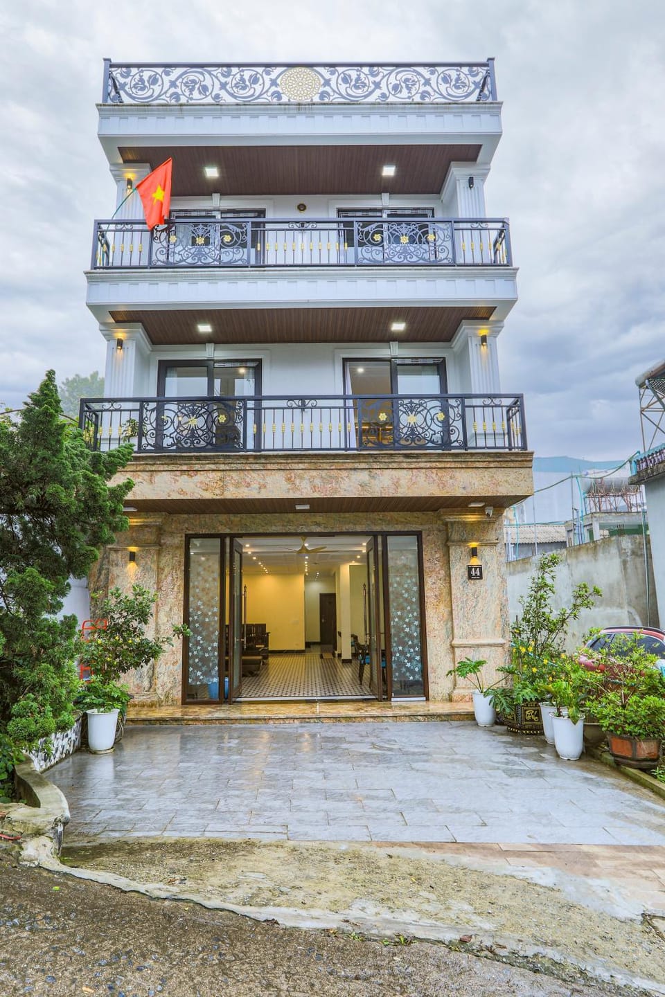 Property building, Day